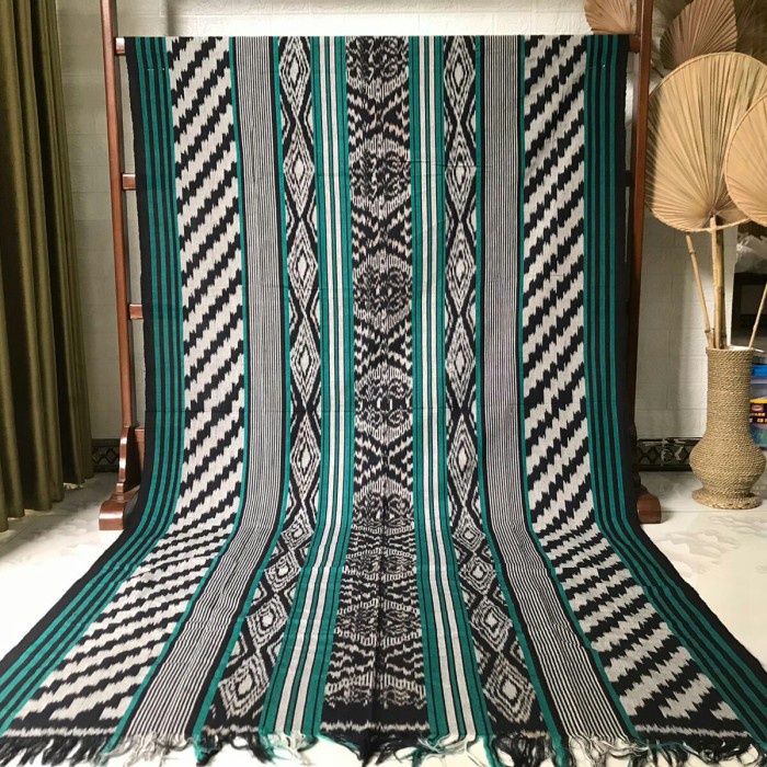 Terlaris Kain Antik Blanket Tenun Etnik Kalimantan