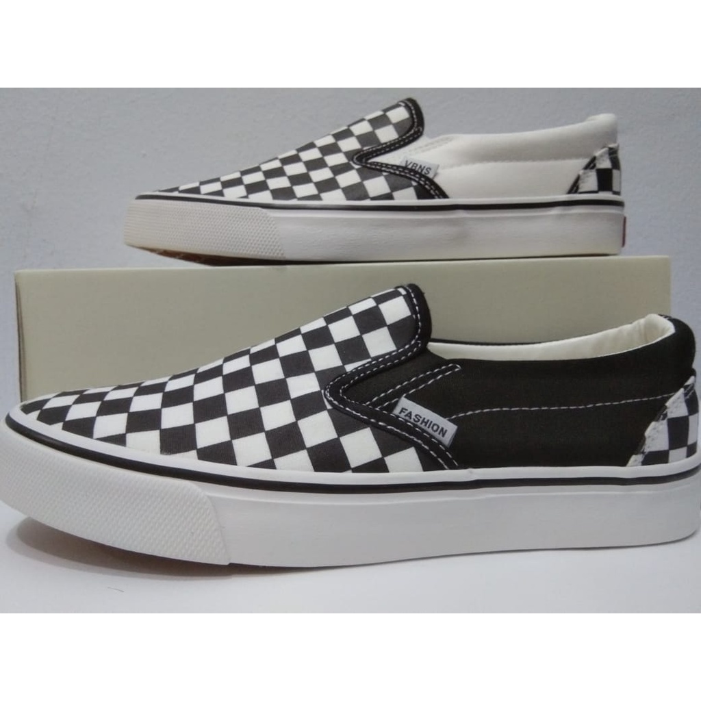 SEPATU PRIA SLIP ON IMPORT