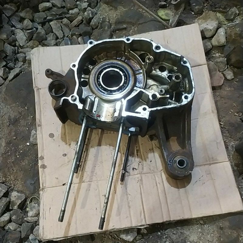 blok oli spin 125 bagian kanan ORI lepasan utuh