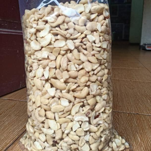 

Kacang Mede Ancuran Belah 4 Isi 1 Kg Cheeksredstore