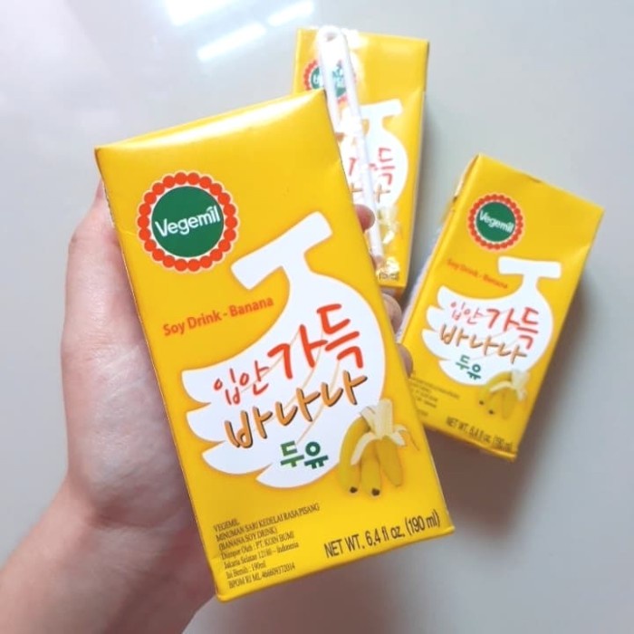 

Best Seller Vegemil Soy Drink Banana 190Ml / Minuman Sari Kedelai Rasa Pisang