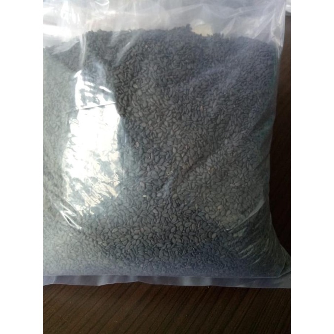 

PRODUK BIJI WIJEN HITAM UK 1 KG