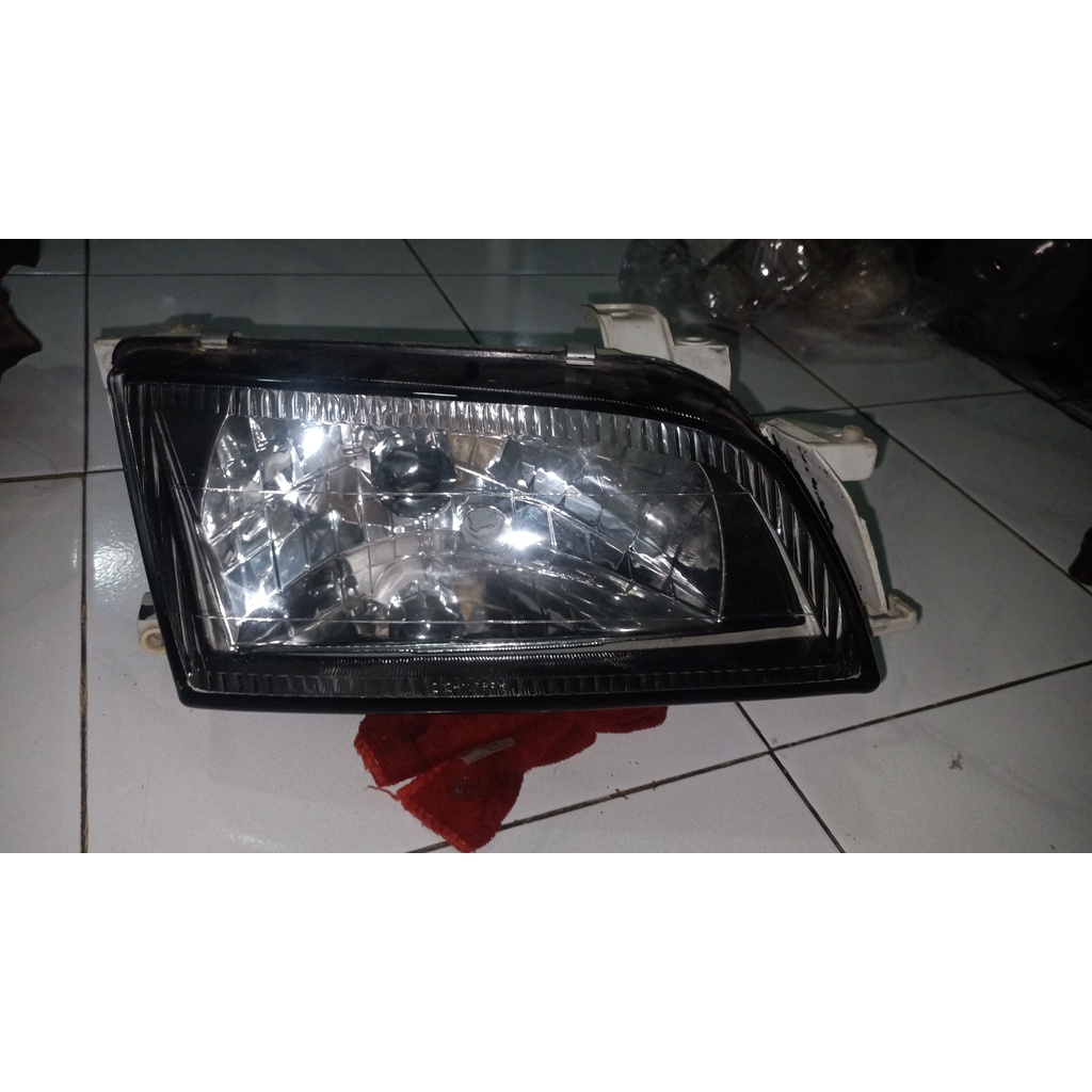 Headlamp kanan Toyota corona 1992-1996