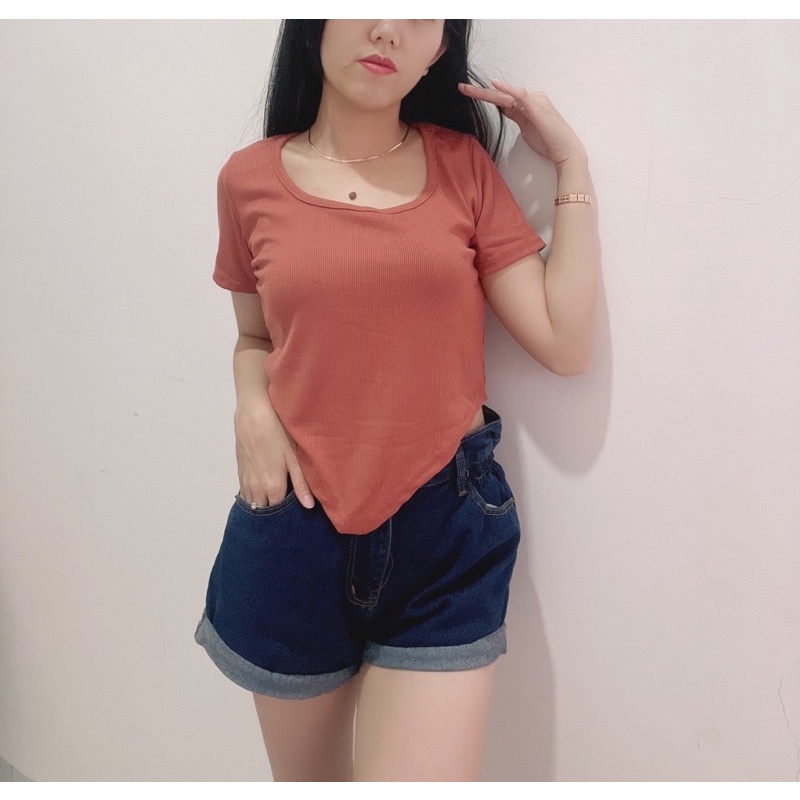 Malika croptop lengan pendek | croptop leher squareneck lengan pendek / panjang lancip bawah | atasan crop leher kotak | croptop korean fashion wanita | aquarius boutique89 grosir