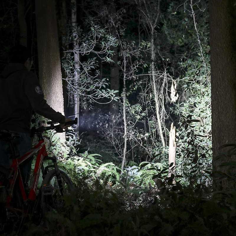 Albinaly Senter LED Mini USB Rechargeable Battery Cree XPE G-S199