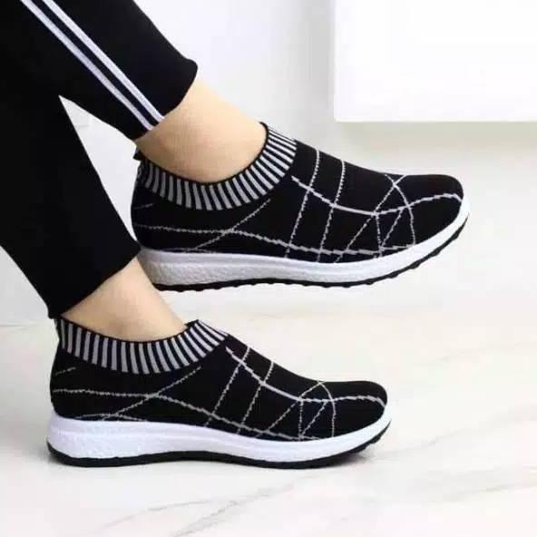 Sepatu Slip On Wanita Halilintar {TRK.22Ap23ᵀ}