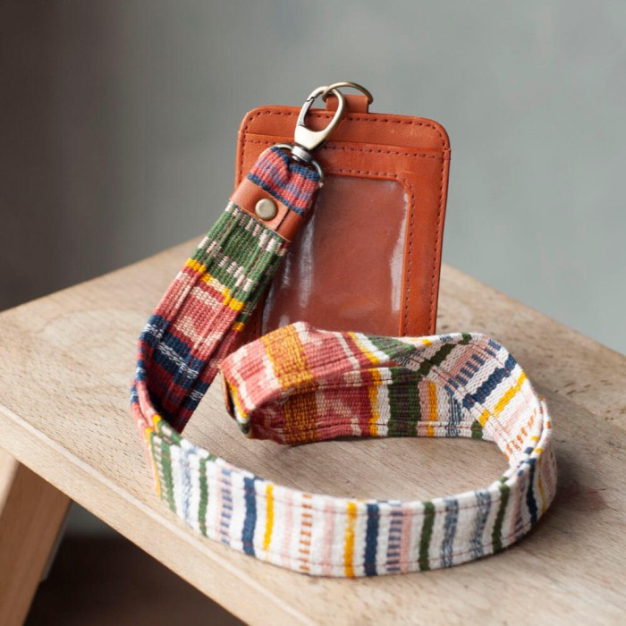 

Terlaris Name Tag Id Card Holder - Noesa - Selip Kulit Lanyard