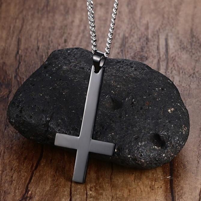 Kalung Salib Terbalik Bahan Stainless Steel Untuk Pria
