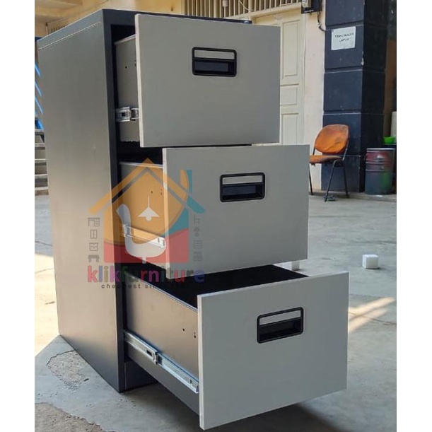 

Terlaris Filling Cabinet Besi 3 Laci / 3 Susun Akd3 Original