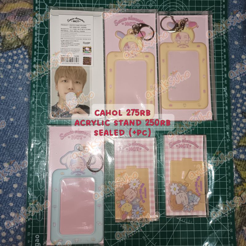CARD HOLDER ACRYLIC STAND SANRIO NCT