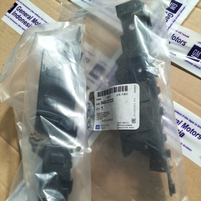 Braket bemper depan Chevrolet Aveo Sonic original sepasang