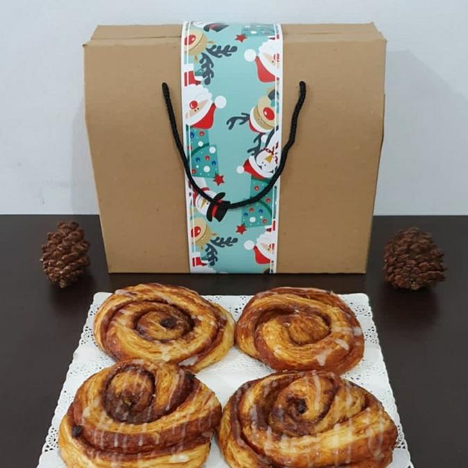 

Hampers Natal Pastries