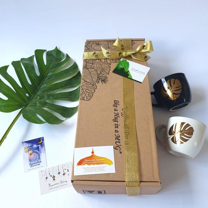 

Promo Parcel Hampers Idul Fitri/ Lebaran/ Ramadhan Kareem Tea Set Monstera
