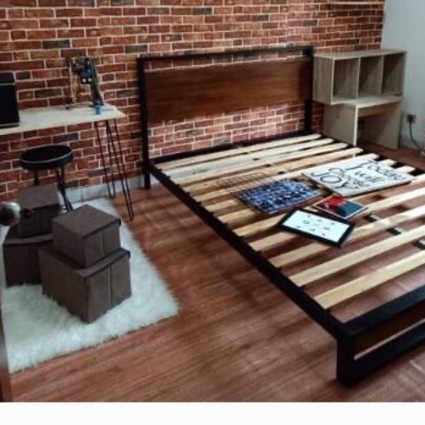 Dipan divan kasur ranjang besi campur kayu