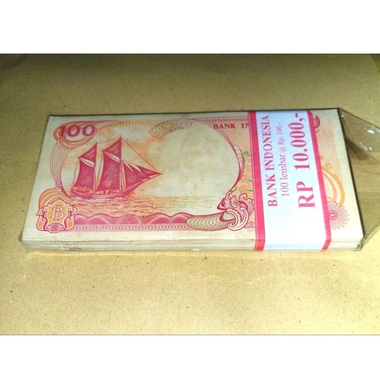 100 RUPIAH PERAHU PINISI TAHUN 1992 GEPOKAN / 1 GEPOK ATAU 100 LEMBAR