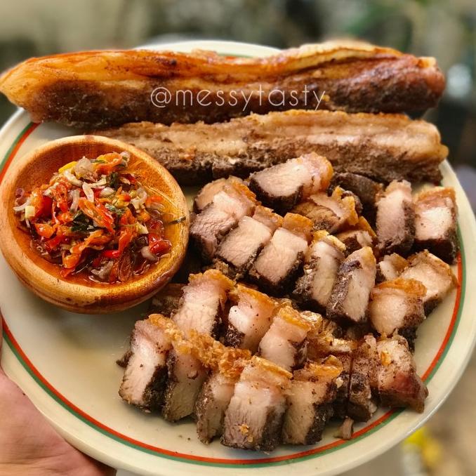 

Promo 1KG BABI PANGGANG GARING SPESIAL HOMEMADE / CRISPY PORK BELLY