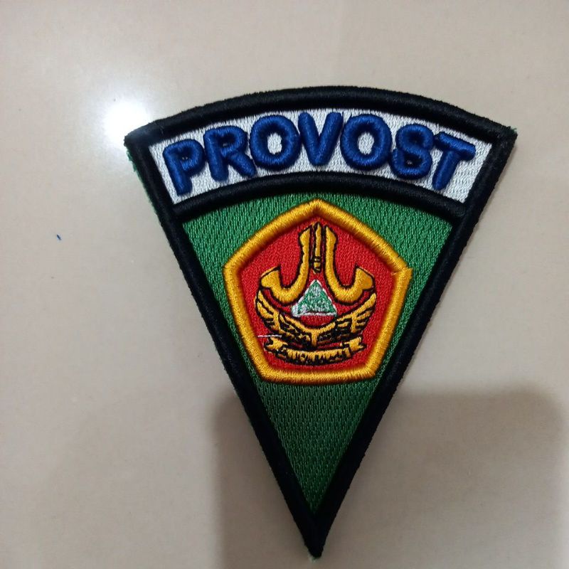 PROVOS TERJUN PAYUNG