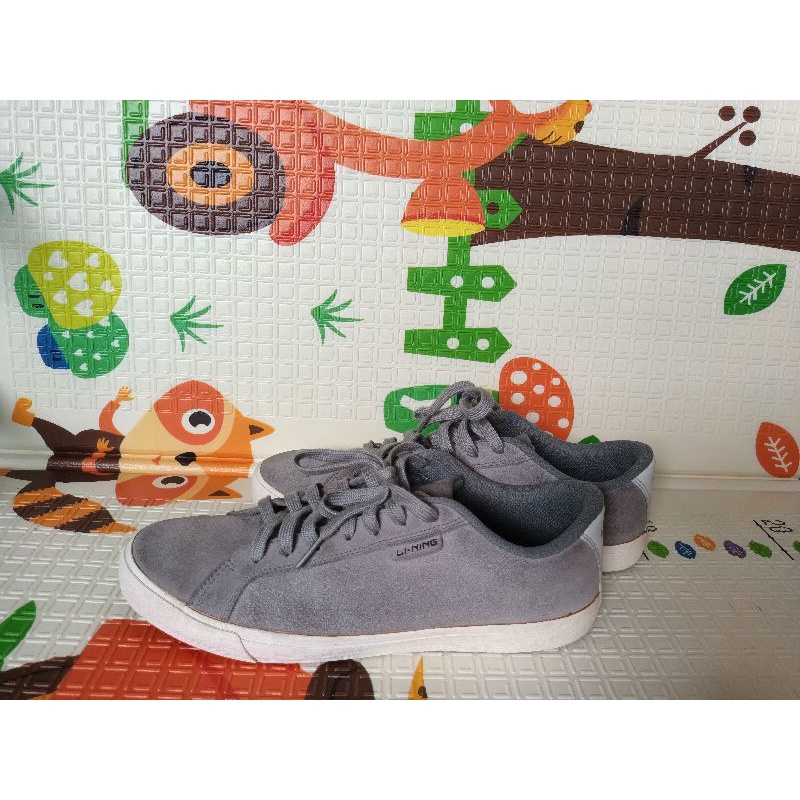 sepatu second lining