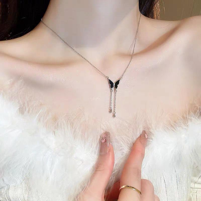 【COD】Kalung Liontin Kupu-Kupu Rumbai Hitam Peri Super Ringan Mewah Rantai Tulang Selangka Perempuan
