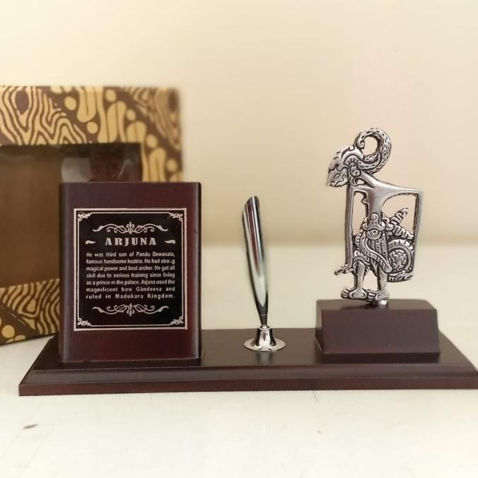 

Tempat Pulpen kartu nama Wayang ARJUNA