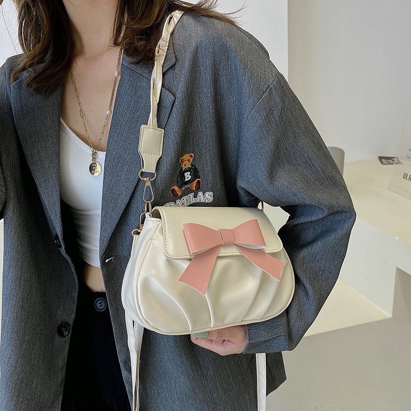 ♘►☍Sera  Tas High-End Wanita Musim Semi 2022 Baru Siswa All-Match Versi Korea dari Fairy One-Shoulder Messenger Lipat Cloud Bag