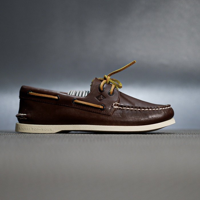 Terlaris Sepatu Sperry Top Sider Ao 2 Eye Brown White Leather Original