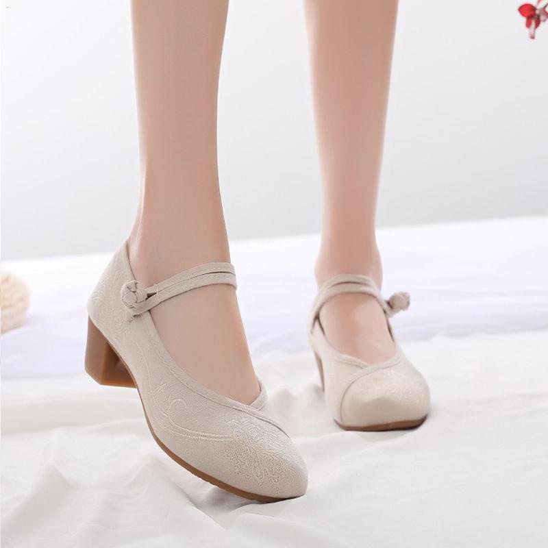 Sepatu kain Beijing tua baru untuk wanita retro gaya Cina dengan cheongsam layanan teh hak tinggi ku