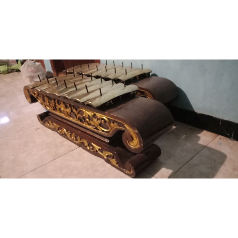 Saron Gamelan Kuningan