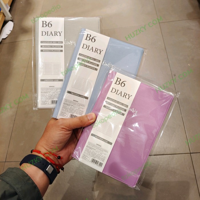 

BAYAR DITEMPAT MINISO Buku Diary dengan Kalender 2023, Monthly dan Weekly Planner /BUKU TULIS