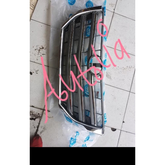 Grill Innova 2014-2015