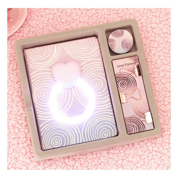 

NOTEBOOK BUKU TULIS AGENDA DIARY LAMPU HEART NB06 .