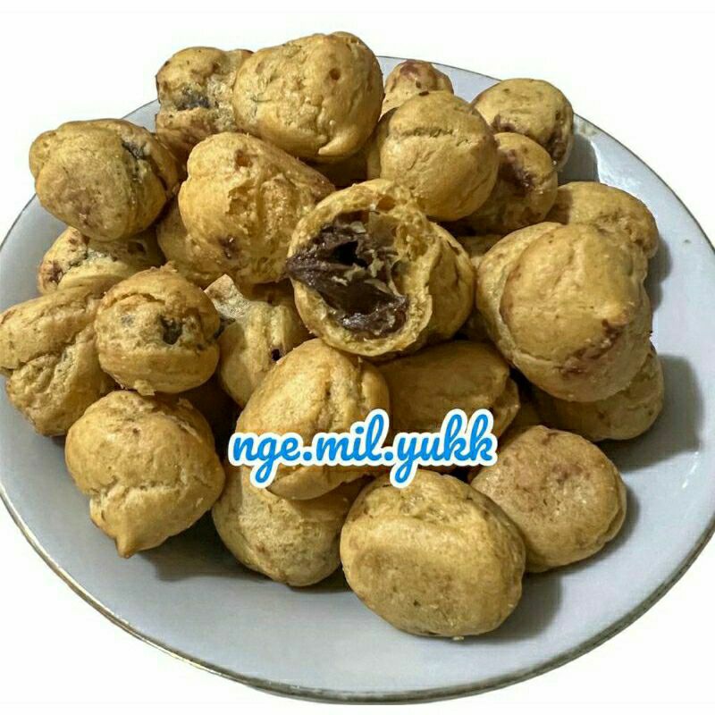 

SOES COKLAT LUMER / KUE SUS KERING PREMIUM / NGEMILYUKKMEDAN