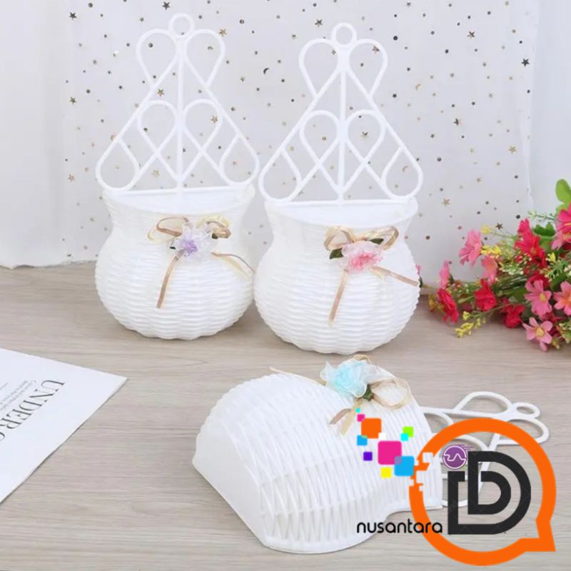 Vas Bunga Tempel Dinding Rotan Pita / Pot bunga tempel gantung Dinding /  vas rotan plastik dinding 