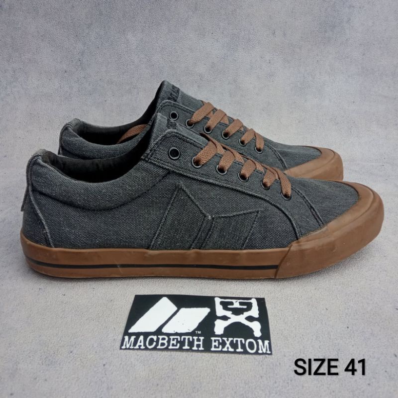 Macbeth Eliot Grey Gum Size 41 Second