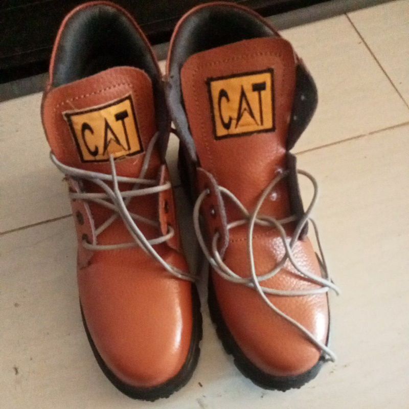 Sepatu kulit Caterpillar/Boots (CAT)