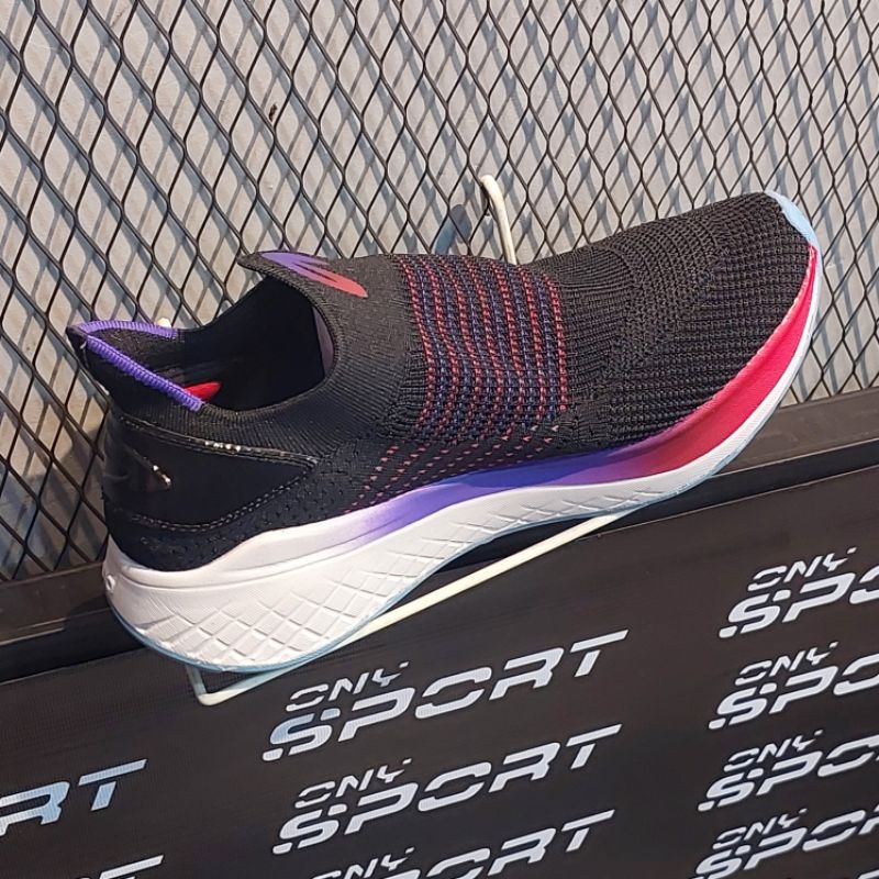 Sepatu Lari 910 Nineten Yuka Accel Addiction Original