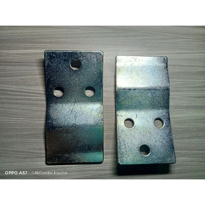 PLAT BESI GANTUNGAN KIPAS ANGIN DINDING