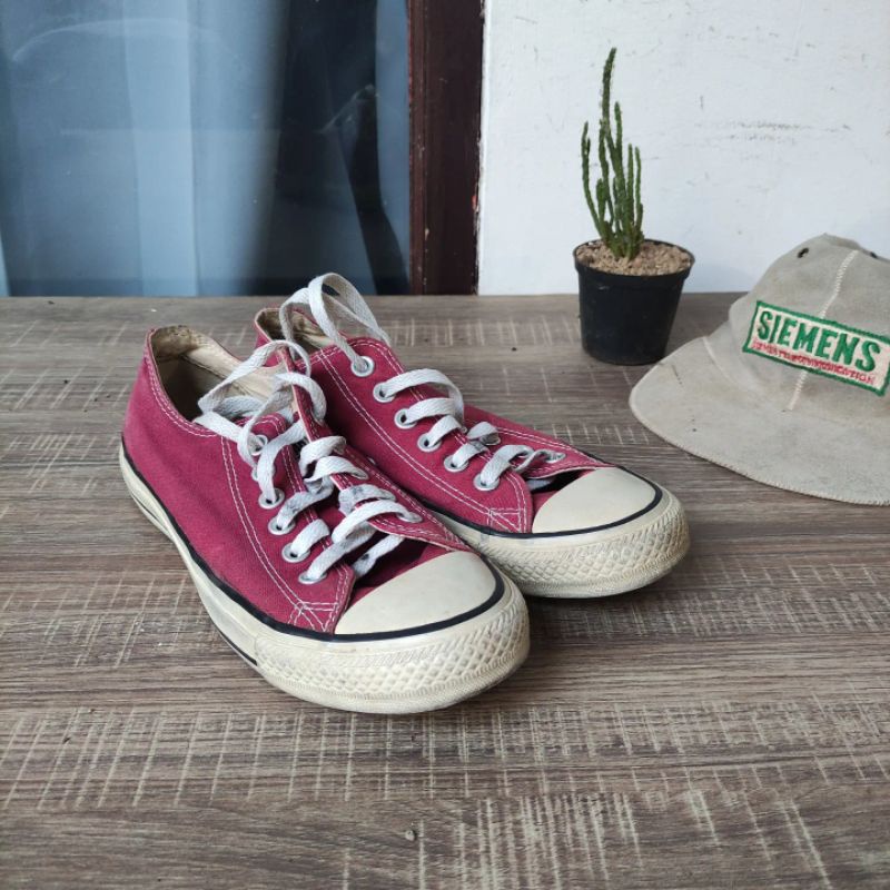 Sepatu pria converse CT low maroon second bekas seken ori