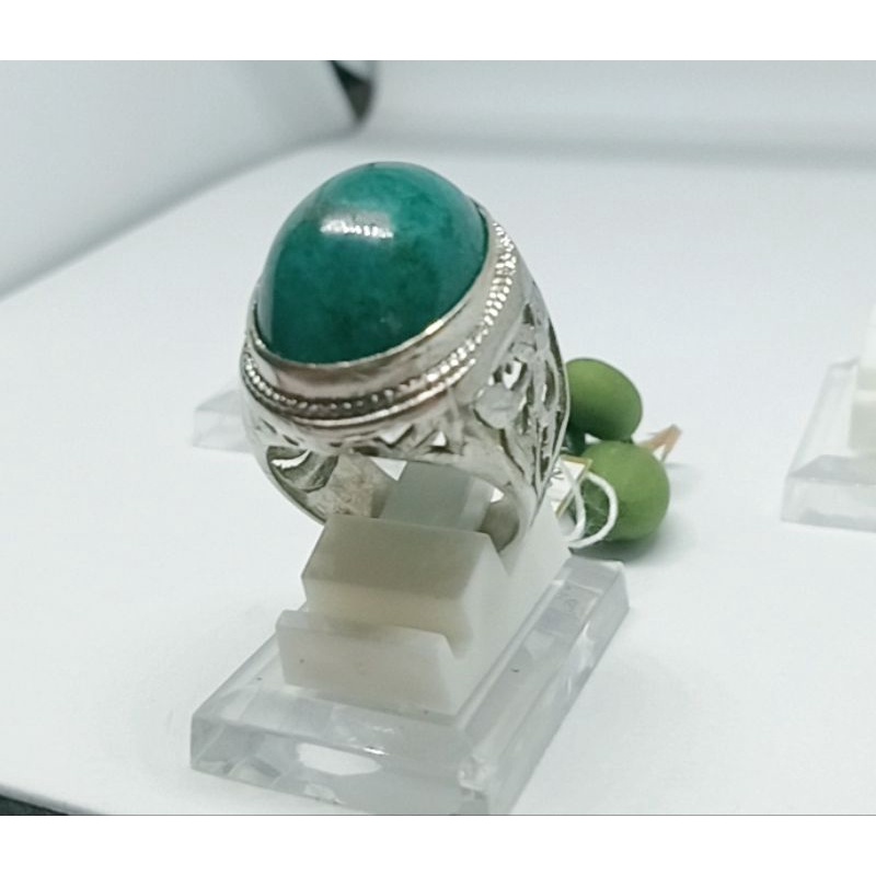 BATU AKIK HIJAU OVAL COBOCHON (BACAN )