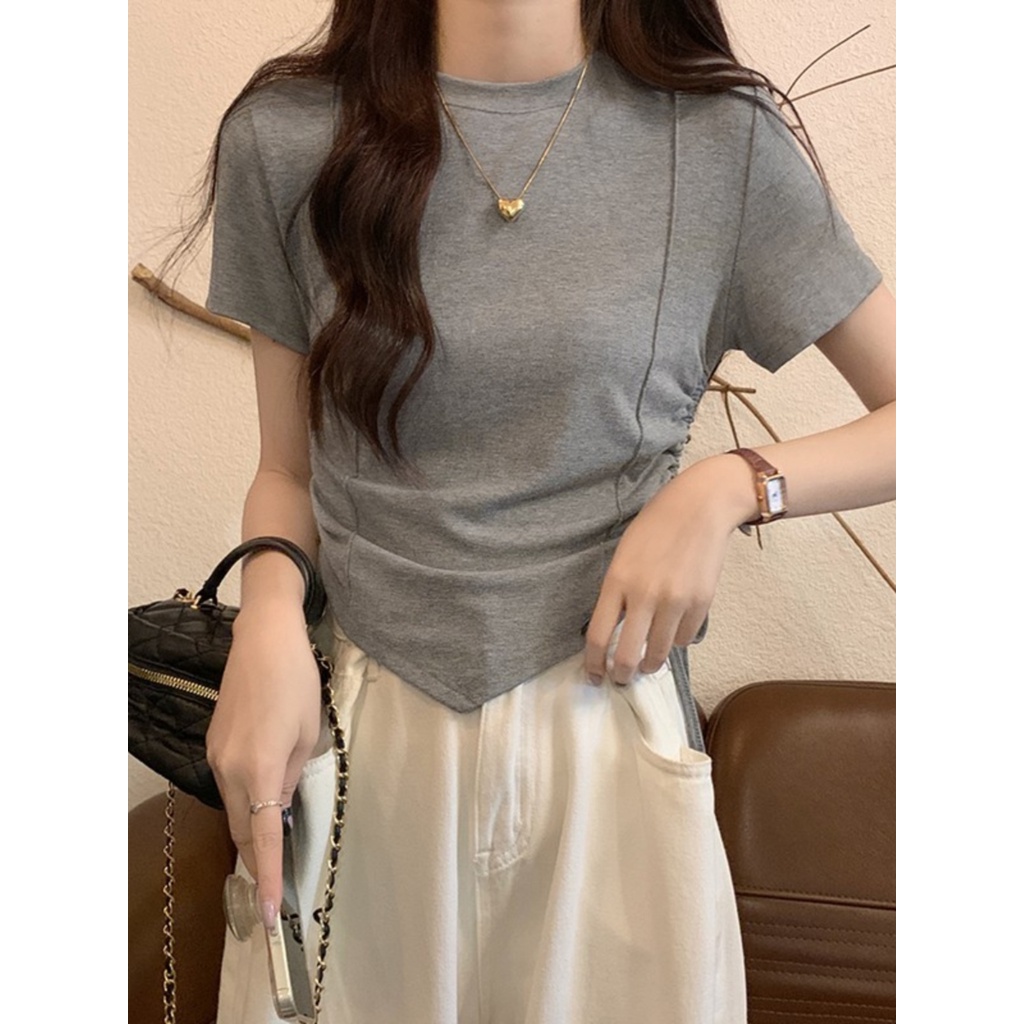 Suhao tidak beraturan gaya Amerika bahu depan t-shirt lengan pendek wanita musim panas gaya manis dan pedas pinggang serut ketat tulang ikan atasan pendek in kaos impor wanita kaos wanita gaya korea lengan pendek kaos pendek perempuan
