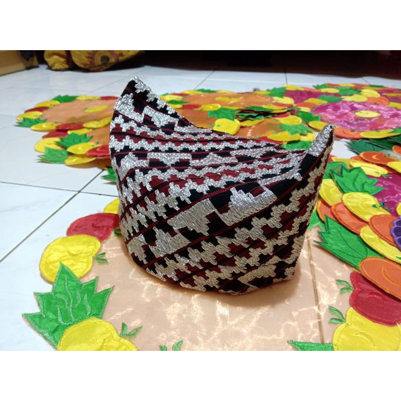 peci tapis adat lampung