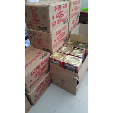 

biskuit kaleng Khong Guan 1600 gram