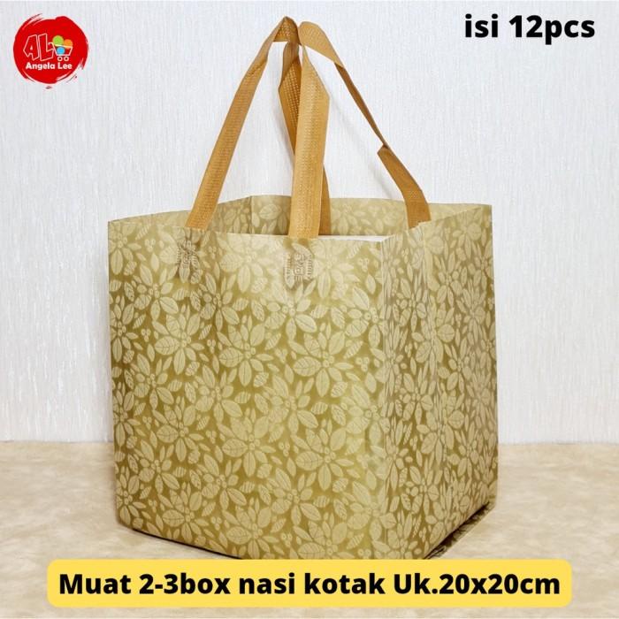 

Tas Besek Box 20X20 Tebal Elegan Motif Timbul/ Bertekstur (Lusinan) 046