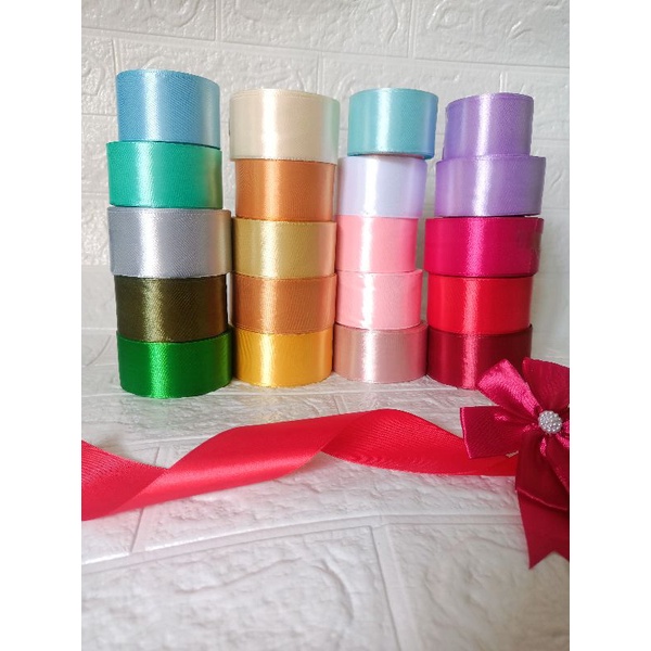 

Pita Satin 1 1/2 inch 3.8 cm Per roll