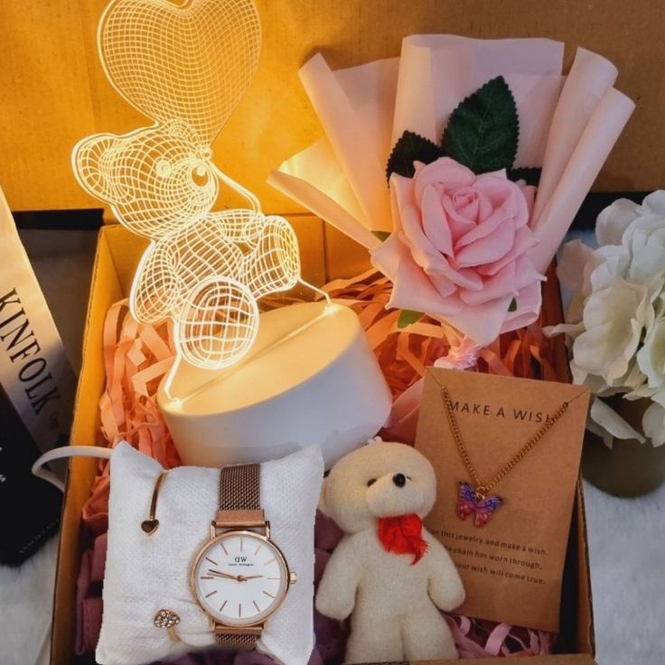 

Ready Stok Hampers Cewek Kado Ulang Tahun Gift Box