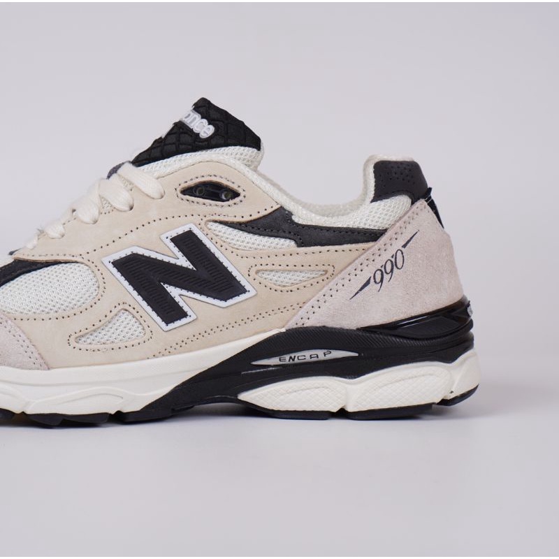 Sepatu New Balance 990v3 Teddy Santis Moonbeam