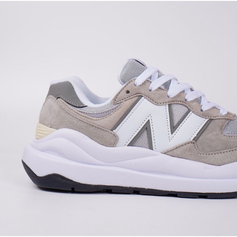 Sepatu New Balance 5740 Grey White