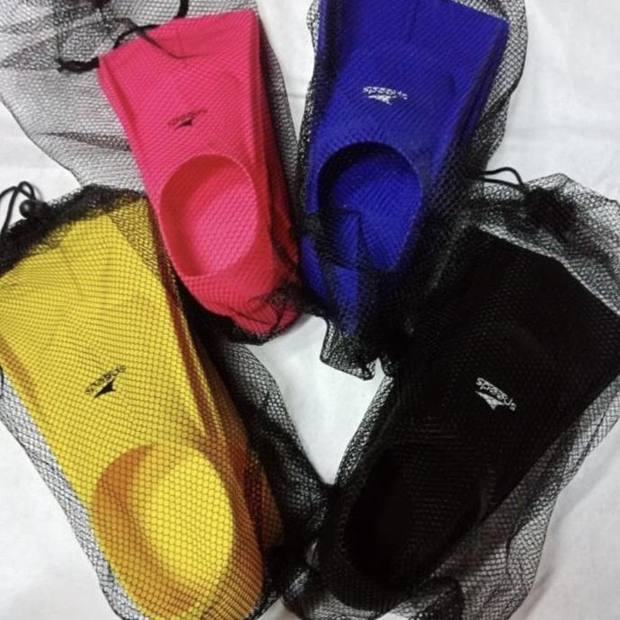 sepatu /kaki katak renang speedo