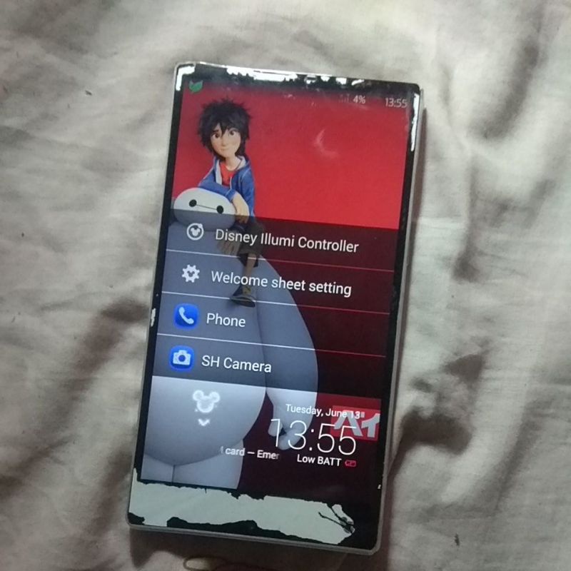 Sharp Disney sh02g Ram 2gb internal 32gb minus