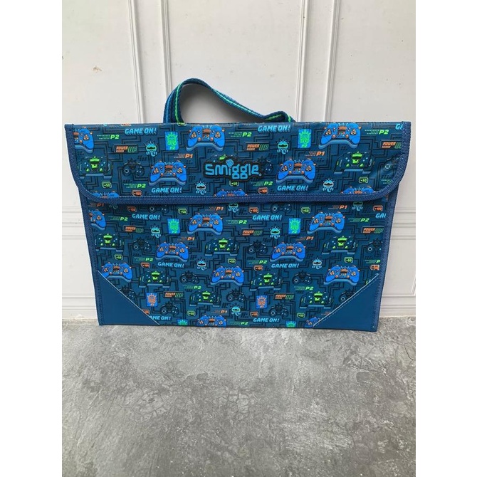 

SMIGGLE FOLIO BAG BETTER TOGETHER GAME OVER - TAS FOLIO SMIGGLE ---NEW READY---